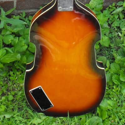 Aria Diamond Violin scroll bass 60's Sunburst image 3