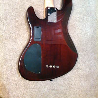 Fender Deluxe Jazz Bass 24 fret Active AUDERE Preamp image 4