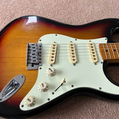Richwood Stratocaster Unknown - Sunburst electric guitar image 3