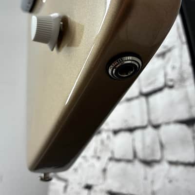 Ernie Ball Music Man St. Vincent Signature Goldie 2025 - Cashmere image 12