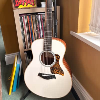 Taylor GS Mini-e Special Edition 2024 - Trans White image 4