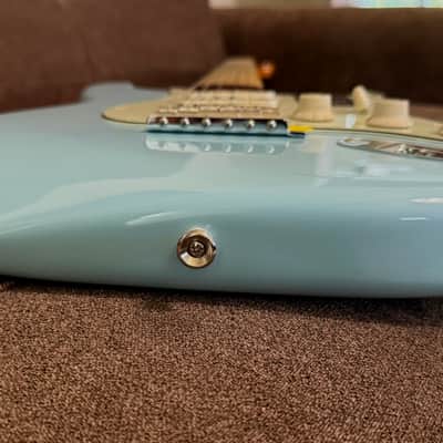 Fender Vintera III Early '60s Stratocaster with Fender Deluxe Gig Bag and Case Candy 2026 Model in Sonic Blue image 12