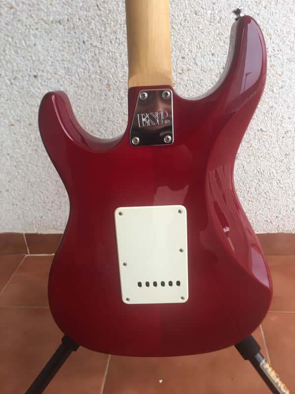 2009 ESP Edwards Snapper E-SN-145FR Quilted Black Cherry Top