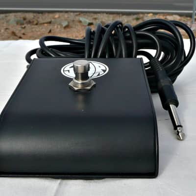 SWR 350X SubWave Activator Amplifier Footswitch 1 Button Amplifier Footswitch For SWR 350X Bass Amp Head - PV Music Guitar / Amp Shop Tested - Works / Functions / Looks Great - Excellent Condition image 4