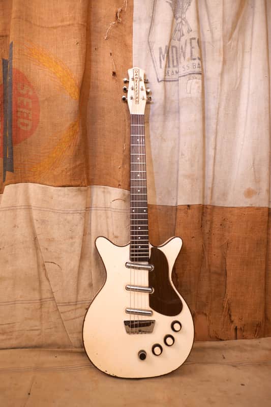 Danelectro  Deluxe Triple Shorthorn DC-3 6038 1959 White image 1