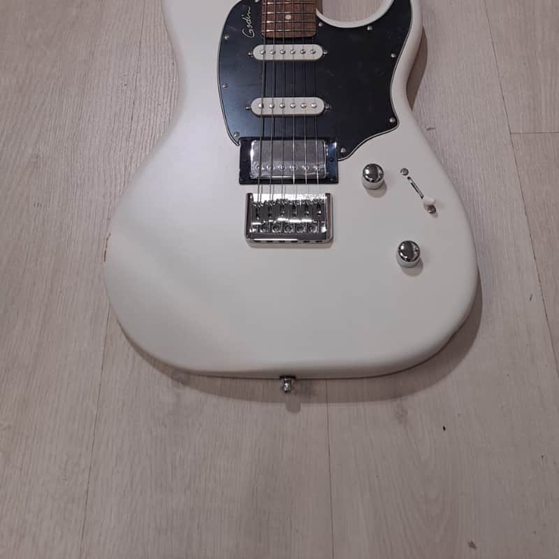 Godin Session HT Trans Cream