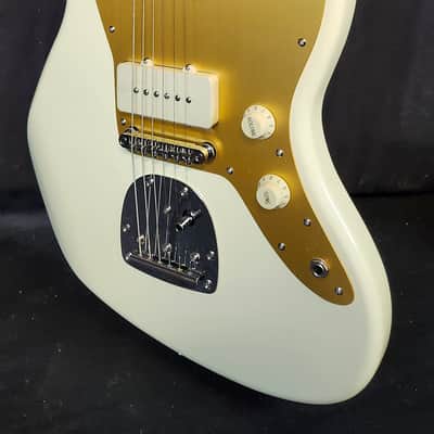 Squier J Mascis Jazzmaster, Laurel FB, Gold Anodized Pickguard, Vintage White image 3