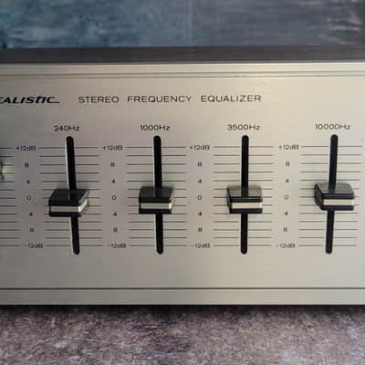 Realistic Stereo Frequency Equalizer Cat. # 31-1986 image 1