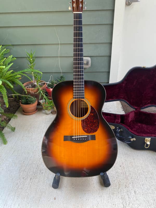 2001 Santa Cruz OM Pre-War Sunburst image 1