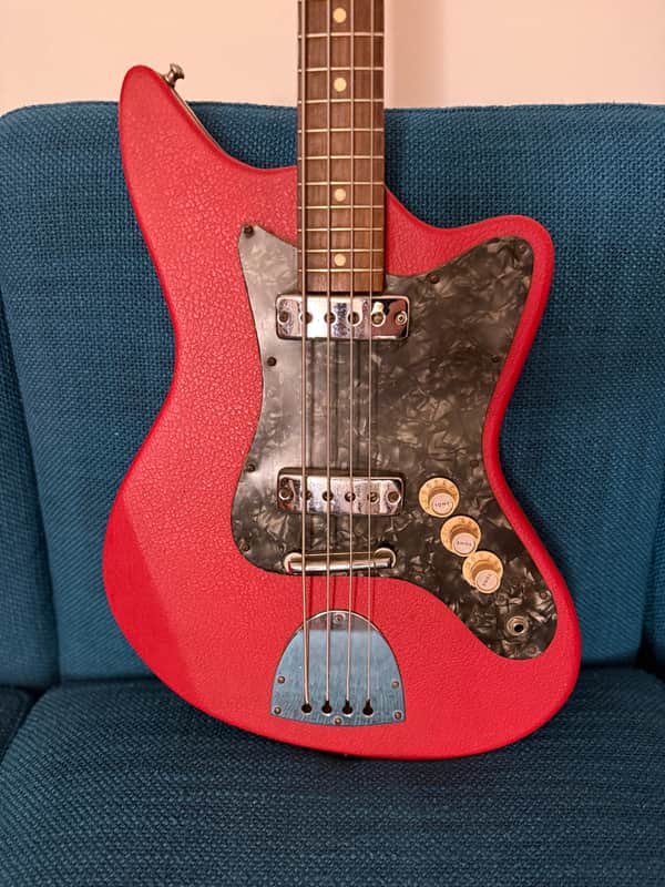 Egmond Typhoon bass guitar 1966-1968 - red tolex image 1
