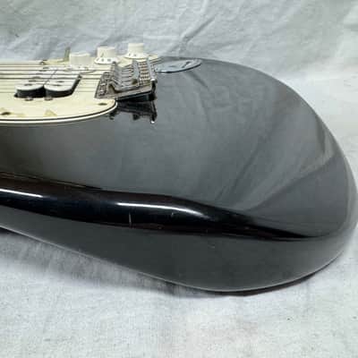 Fender Standard Stratocaster HSS Guitar - MIM Mexico 2007 - Black / Rosewood fingerboard image 19