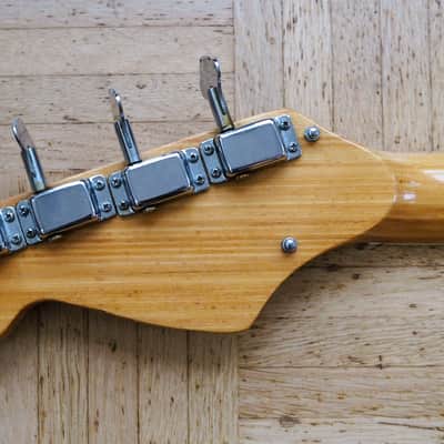 VIDEO! Teisco/Kawai shortscale bass 1968 made in Japan image 11