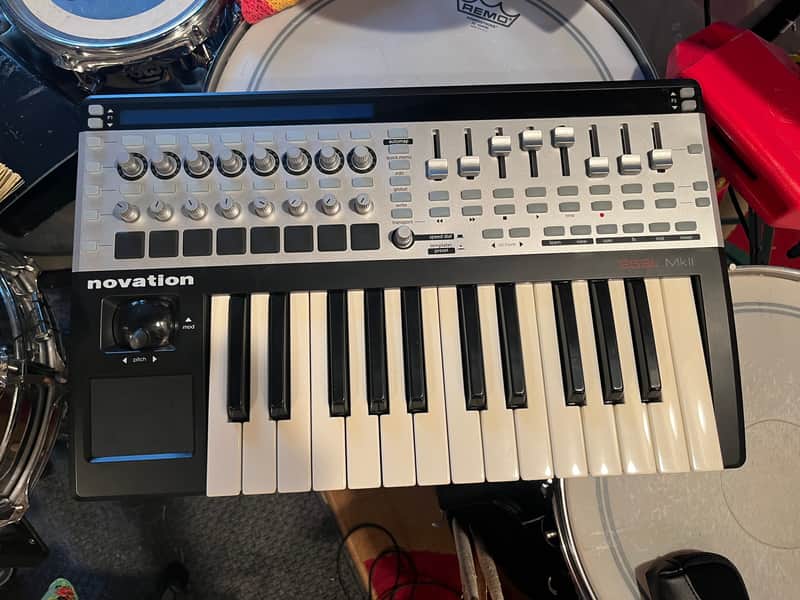 Novation ReMOTE 25 SL MKII MIDI Controller 2008 - Gray image 1