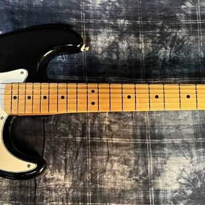 Squier Stratocaster 1993 - Black - MIM - 7.5 Lbs. - Authorized Dealer image 2