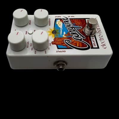 Electro-Harmonix Canyon 2017 - Present - White X7096 image 4