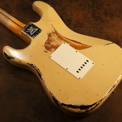 Fender Custom Shop 1954 Stratocaster Heavy Relic in Aged Desert Tan over 2-tone Sunburst image 8
