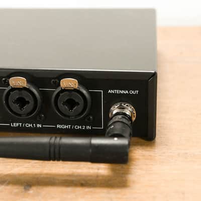 Carvin EM900 Wireless IEM System with EM901 Bodypack - 638-662 MHz CG01325 image 4