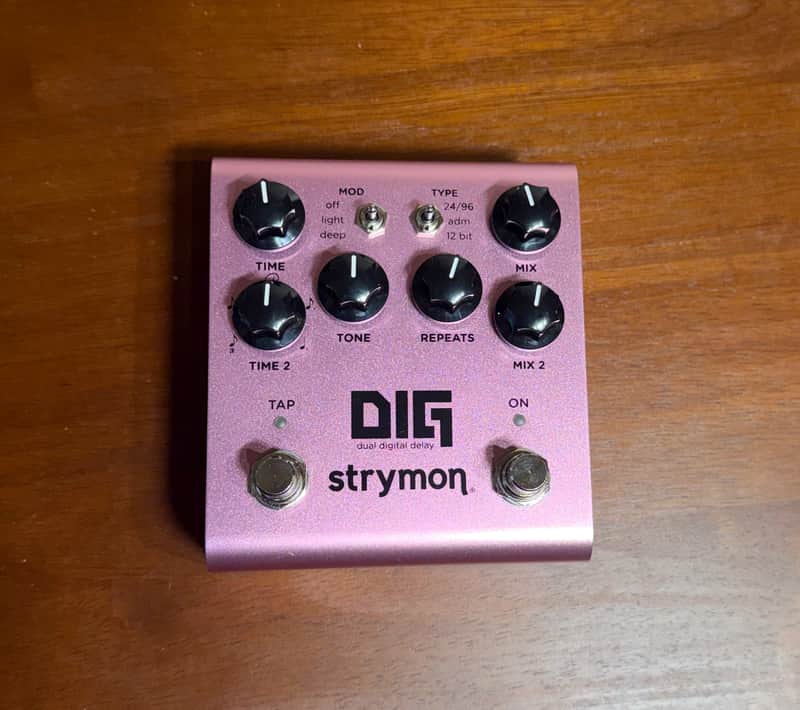 Strymon DIG Dual Digital Delay V2 - Pink