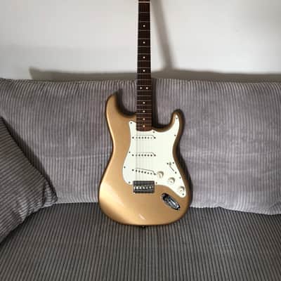 Fender Limited Edition Vintera '70s Stratocaster Hardtail 2020s - Firemist Gold CS '69 Pickups imagen 3