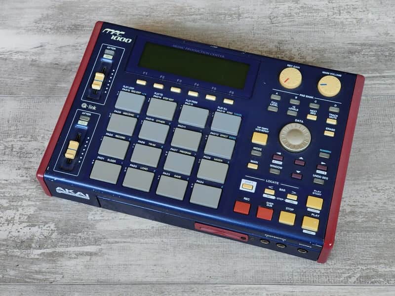 AKAI Professional MPC 1000 Portable Sampler/Sequencer image 1