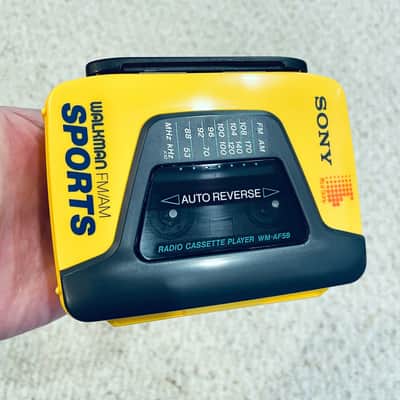 [Rare Box] Sony WM-AF59 Walkman Cassette Player, Beautiful Yellow, Working ! image 5