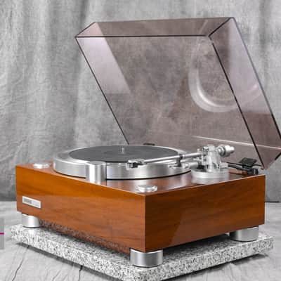 YAMAHA GT-2000X Vintage Direct-Drive Turntable in Very Good Condition+ image 2