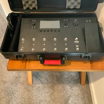 Line 6 Helix LT Multi-Effect and Amp Modeler W/ Hard Shell Gator Case image 4