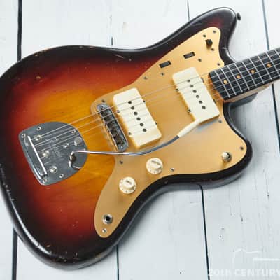 Fender Jazzmaster 1959 - Sunburst with Gold Anodized Pickguard image 3