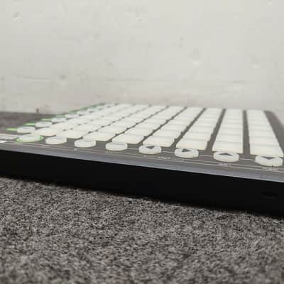 Novation NOVLPD01 Launchpad 64-Pad MIDI 2009 - Black image 4