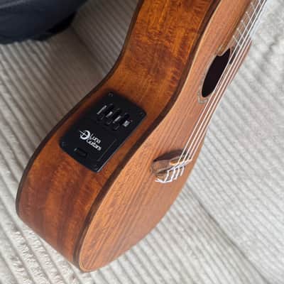 Luna High-Tide Koa Concert Ukulele 2010s - Natural image 6