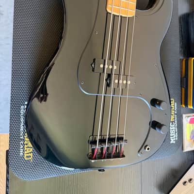 Fender Player Precision Bass 2018 - Black image 1