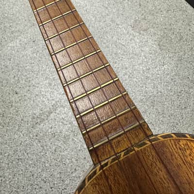 Kamaka Style 3 Pineapple Ukulele 1930s - Natural Mahogany image 6