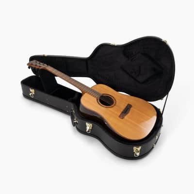 On-Stage GCA5000B Hardshell Acoustic Guitar Case image 10