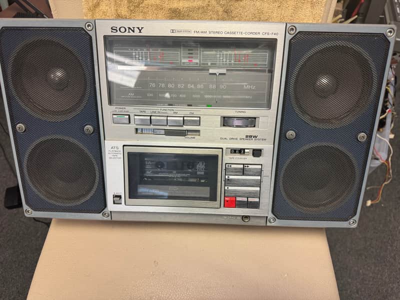 Sony CFS-F40 1980 image 1