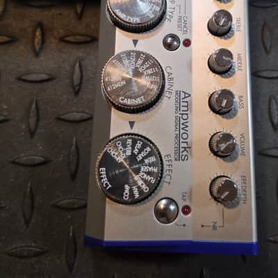 Korg Ampworks Modeling Signal Processor Multi Effects Unit Cab Simulator2000s - Silver Guitar Effect image 3