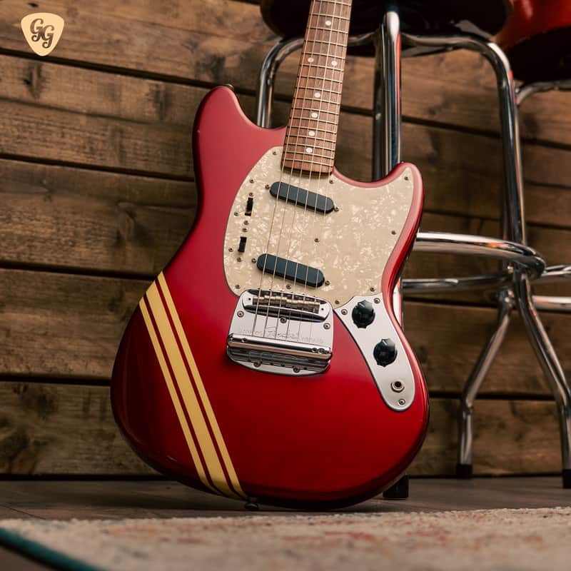 Fender MG-73 Competition Mustang Reissue MIJ - Candy Apple Red
