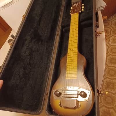 Silvertone Model 1319 (1947-54) 1947-54 W/ Hard Case image 2