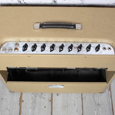 Peavey - Classic 50 2x10" 50W Tube Guitar Combo Amplifier - Tweed USED image 9