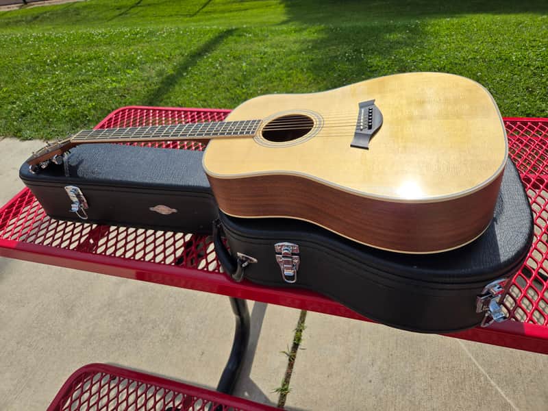 Taylor DN3 2009 - Natural with Expression System pickup system image 1