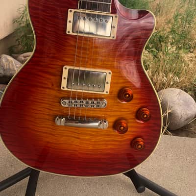 Larrivee RS-4 Electric Guitar 2009 ohsc master grade flamed maple top Cherry Sunburst image 4