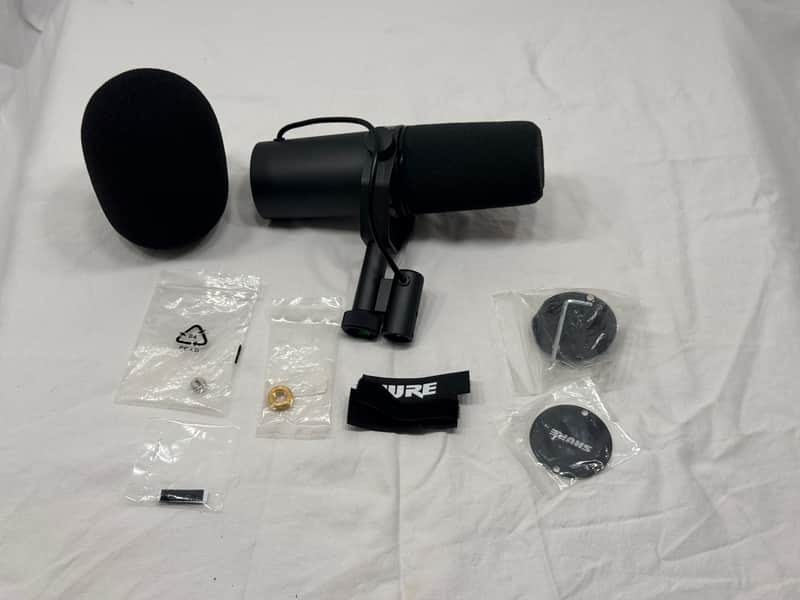 Shure SM7B Cardioid Dynamic Microphone 2001 - Present - Black