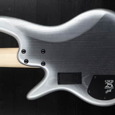 Ibanez GWB25TH SWF Gary Willis - 25th Anniversary Silver Wave Burst Flat image 7