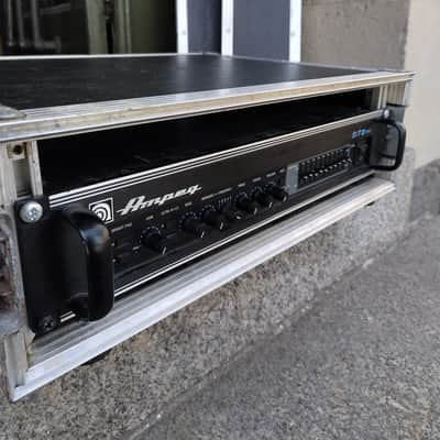 Ampeg SVT III Pro 450-Watt Hybrid Rackmount Bass Amp Head 1990s - Black image 2