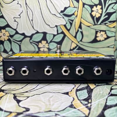 Radial Engineering Headbone VT Amp Head Switcher - Used image 5
