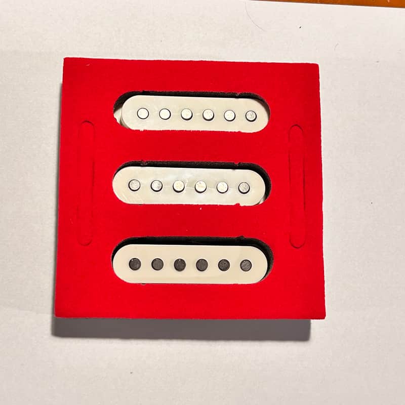 Fender Squier Classic Vibe 70s Stratocaster Pickups 2024 - Parchment image 1