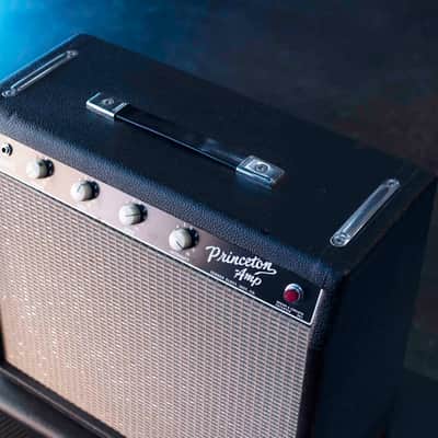 VINTAGE FENDER PRINCETON 1963 WITH COVER image 2