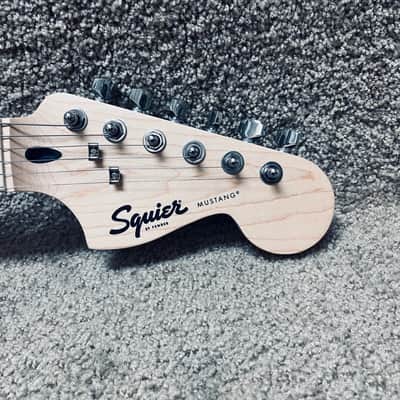 Squier Sonic Mustang Daphne Blue image 7