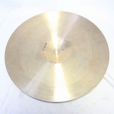 ZILDJIAN 1970s A. Zildjian 18 Inches Medium Crash 1372g A Zildjian Crash (07/06) image 5
