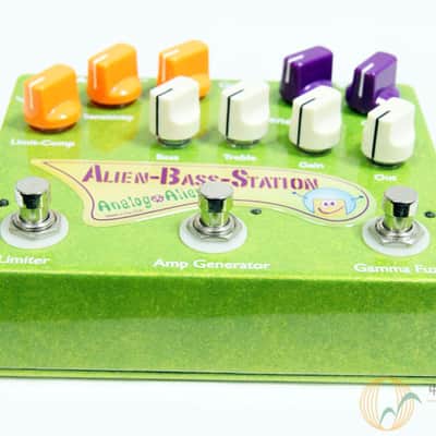 Analog Alien Alien Bass Station image 6