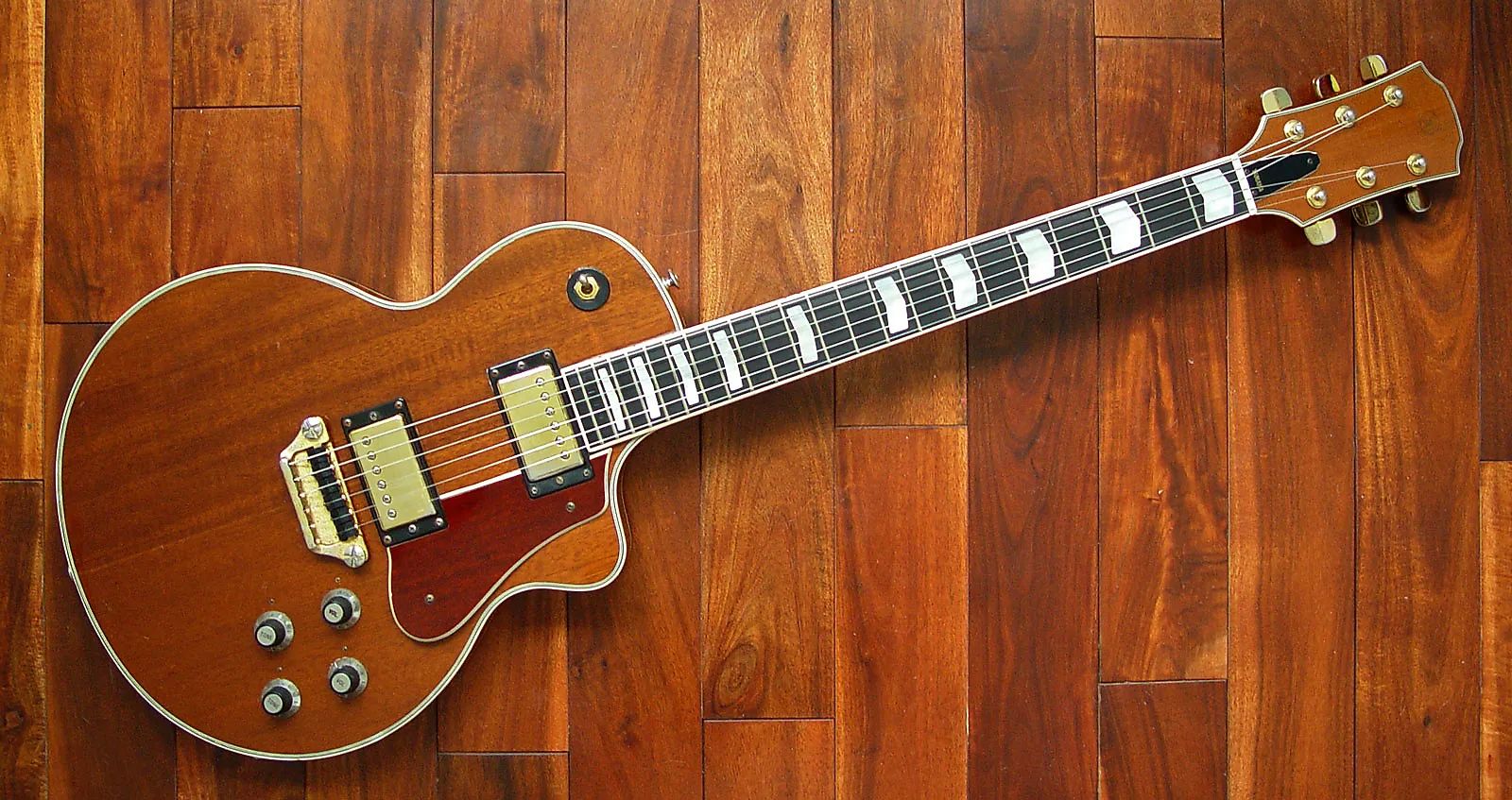 Yamaha SG-85 | Reverb